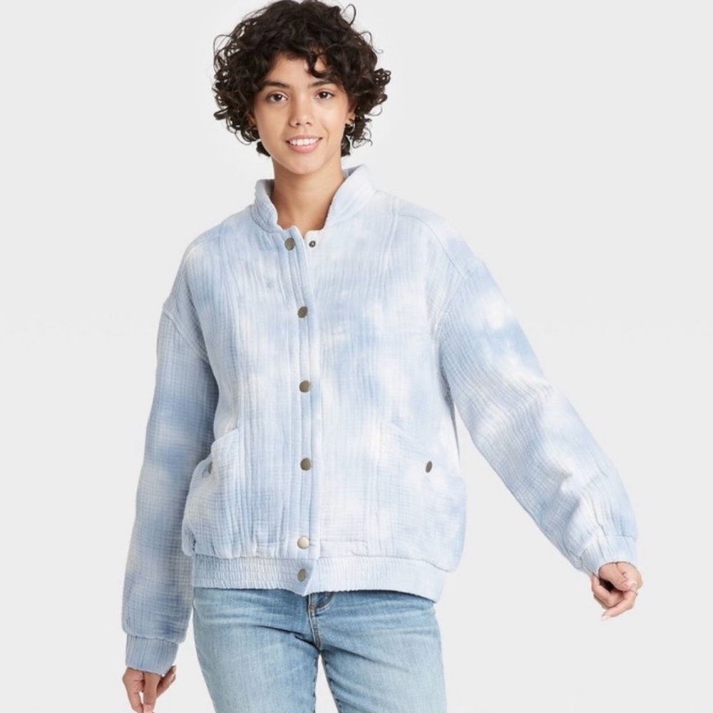 Universal Thread Blue Tie-Dye Cloud Quilted Jacket